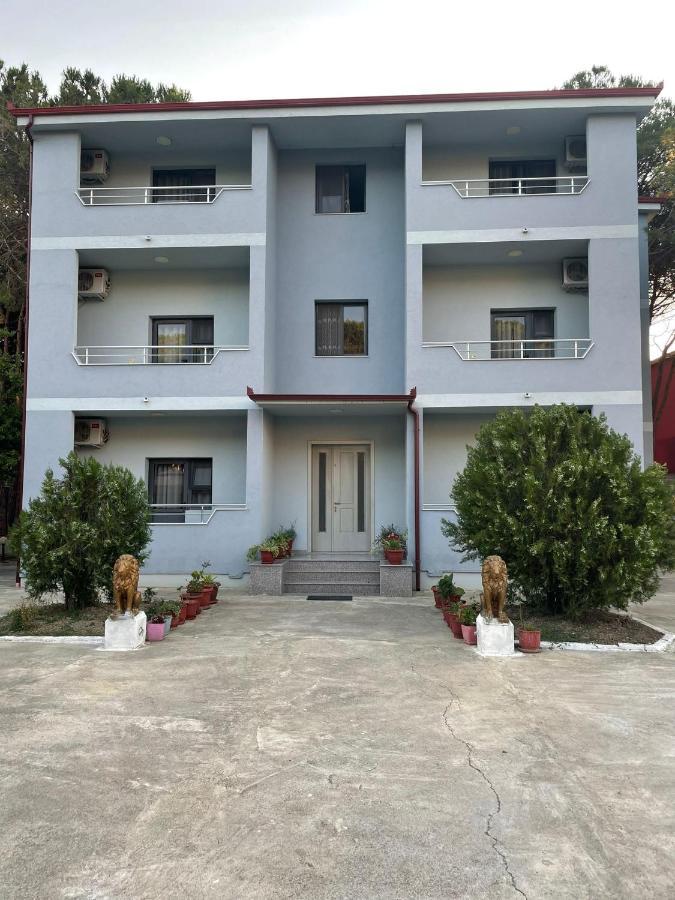Aparthotel Vila Leo Golem  Exteriér fotografie